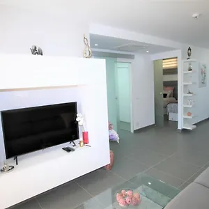 Fantastic With Sea Views Apartment